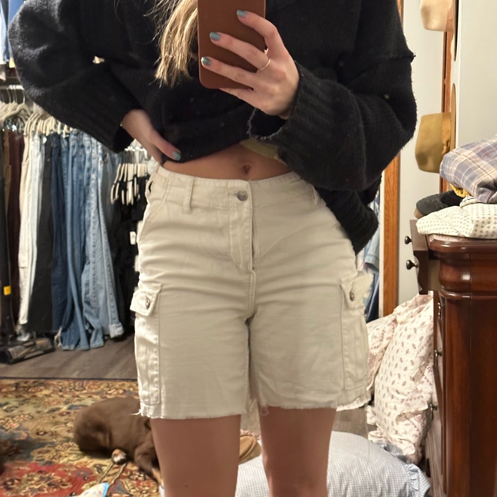 Pilcro Cream Cargo Shorts High-Waisted Tailored Fit